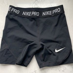Nike Pro Girls